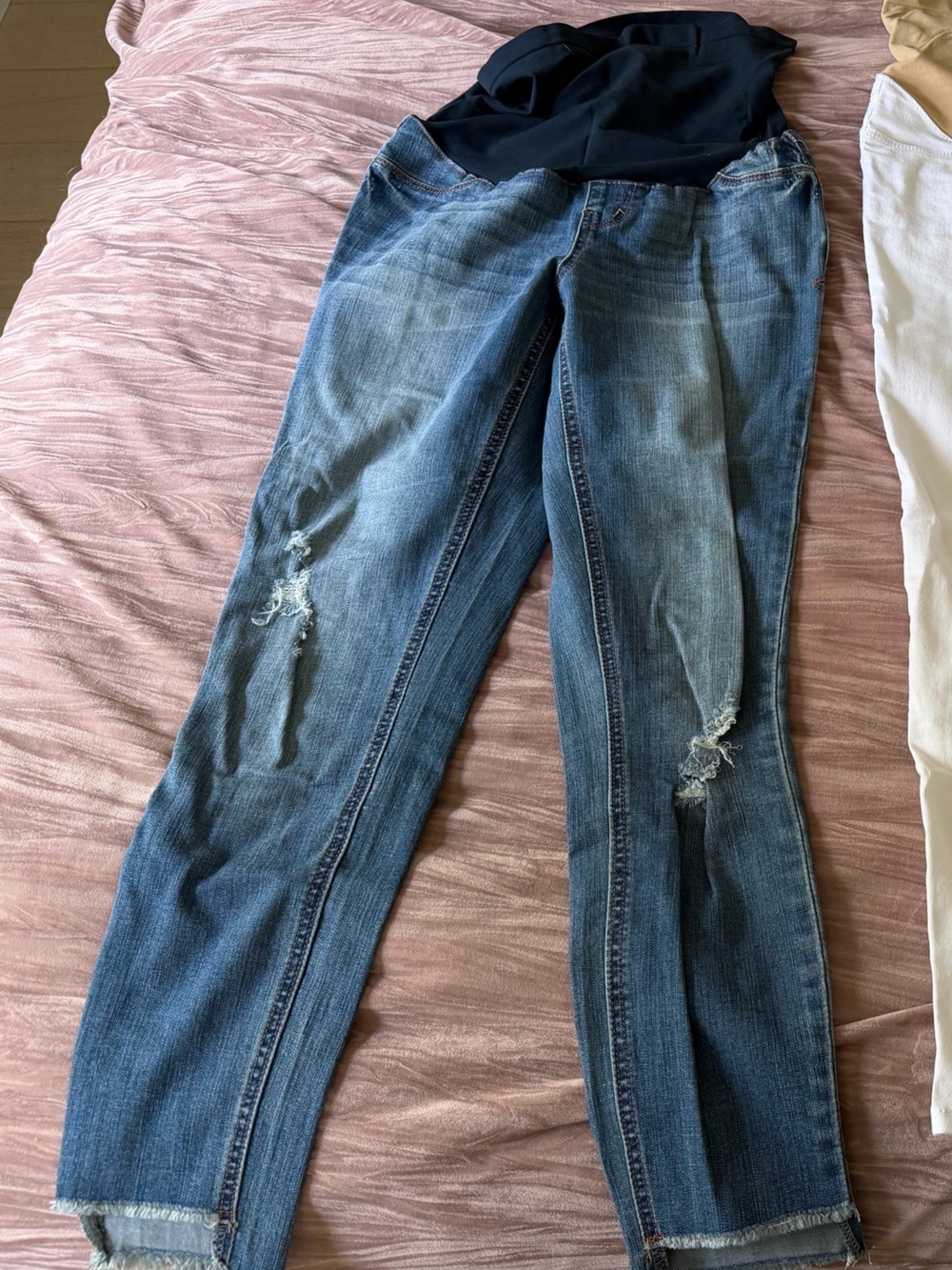 Raw Hem Maternity Jeans with Stretch Panel